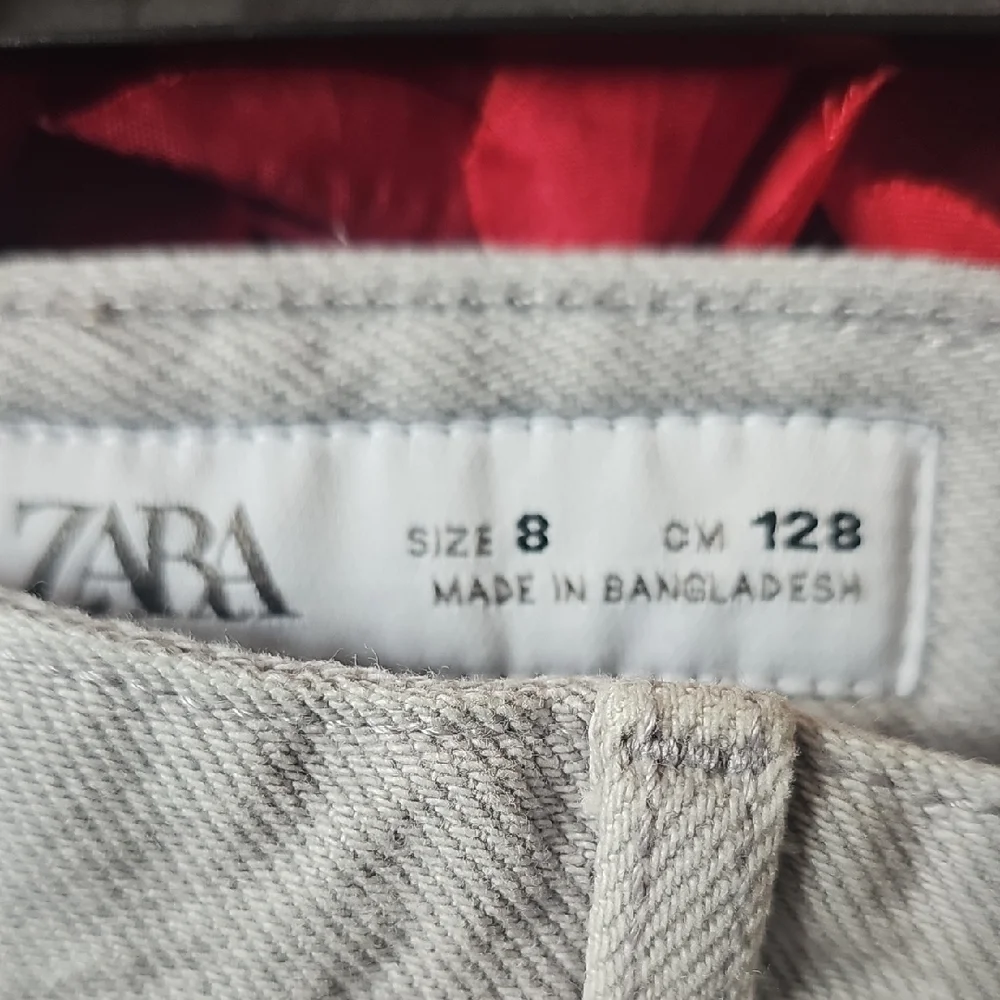 Zara NWT Girls Stylish Gray Denim Shorts With Studded Pockets Size 8
